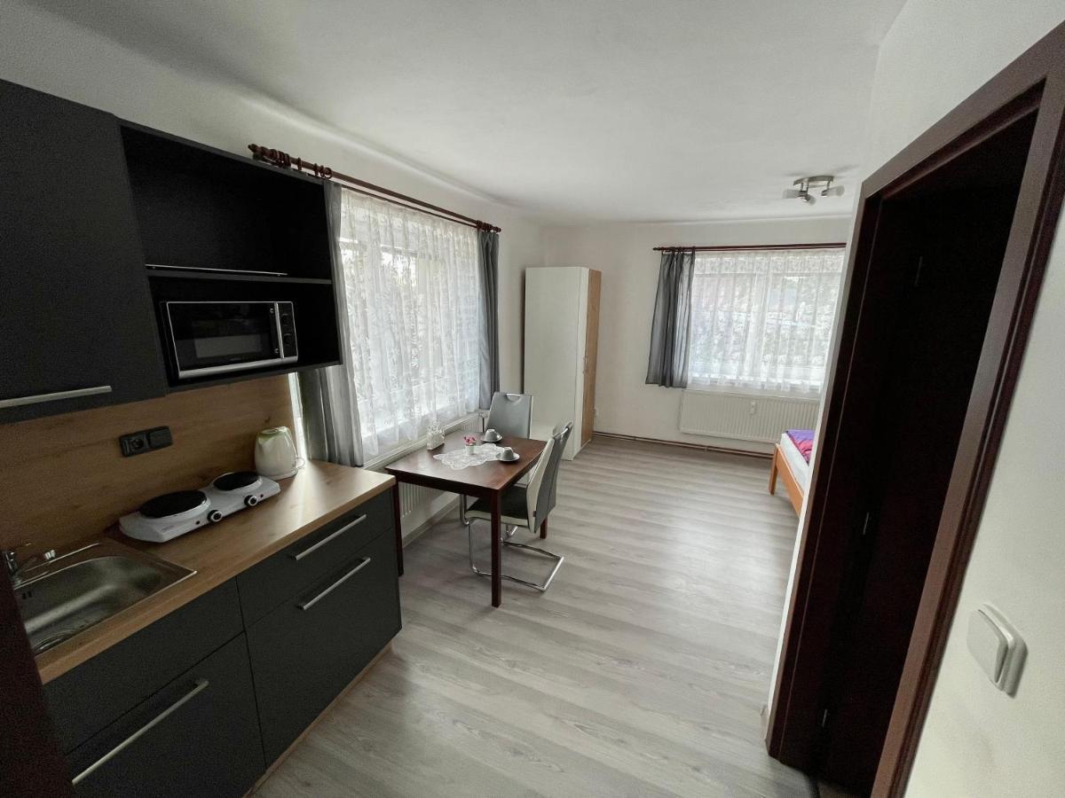 Apartmány Marjánka Jenisovice  Exterior foto